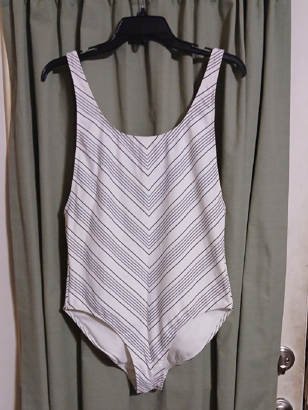 NWOT Athleta One Piece Swimsuit.  Size 38B/C